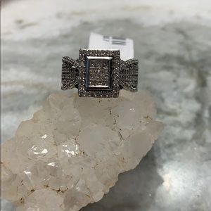 1CT Total Weight engagement ring